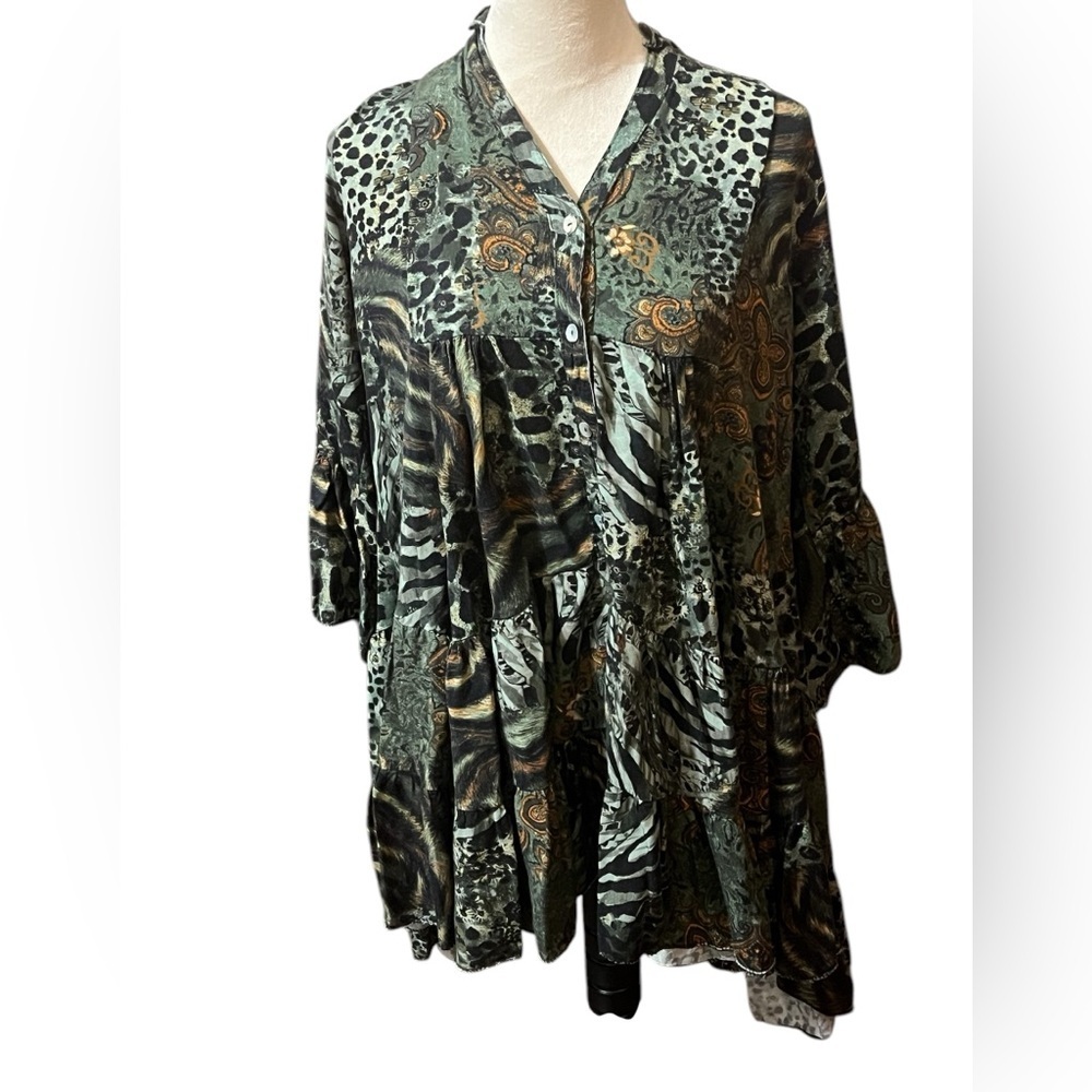 Gigi Made in Italy Animal Print Shirt/Dress PTP 23 Length 32